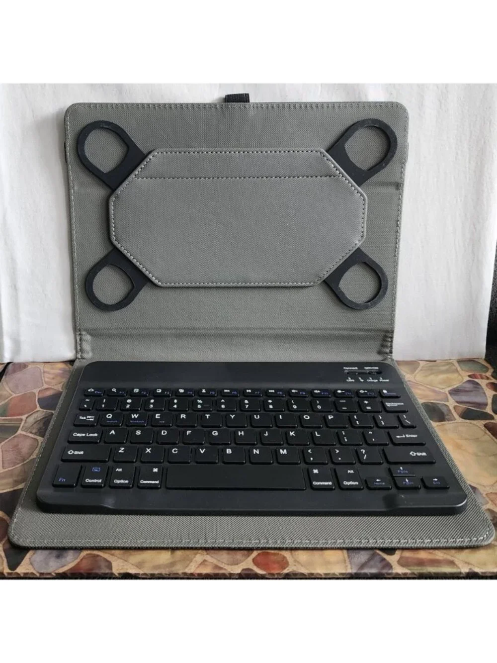 9-11 in Universal Talble Case w/Keyboard